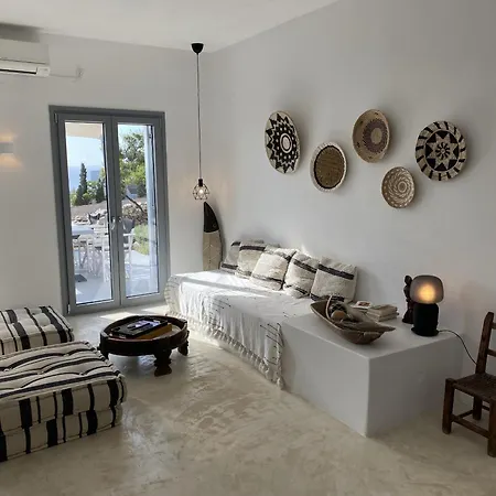 The Hedonist Square Cycladic House With Sea View *